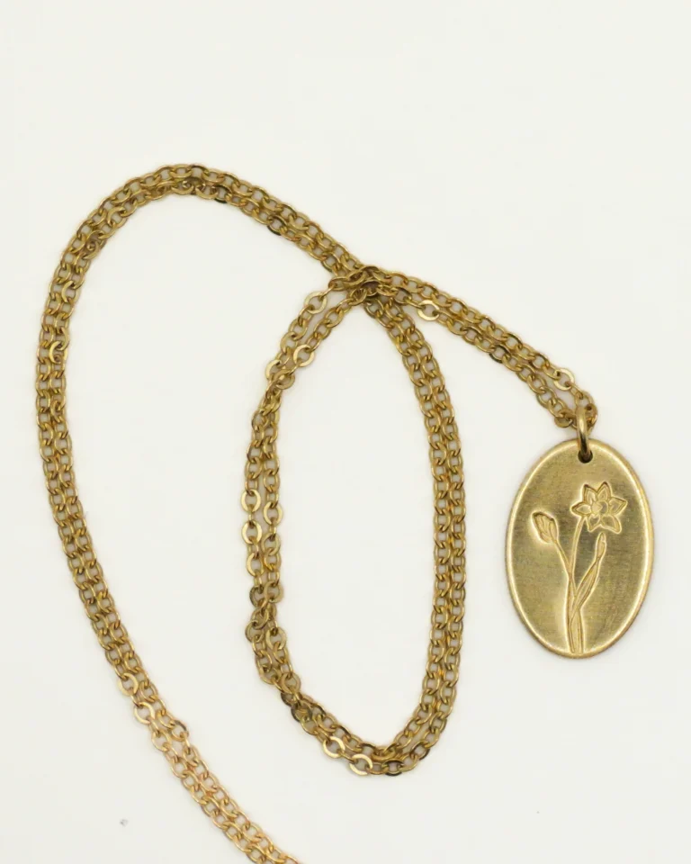 birth-flower-pendant