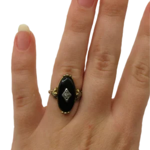 Onyx & Diamond Oval