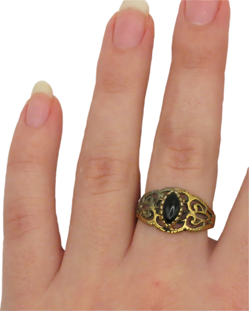 ornate-gold-onyx