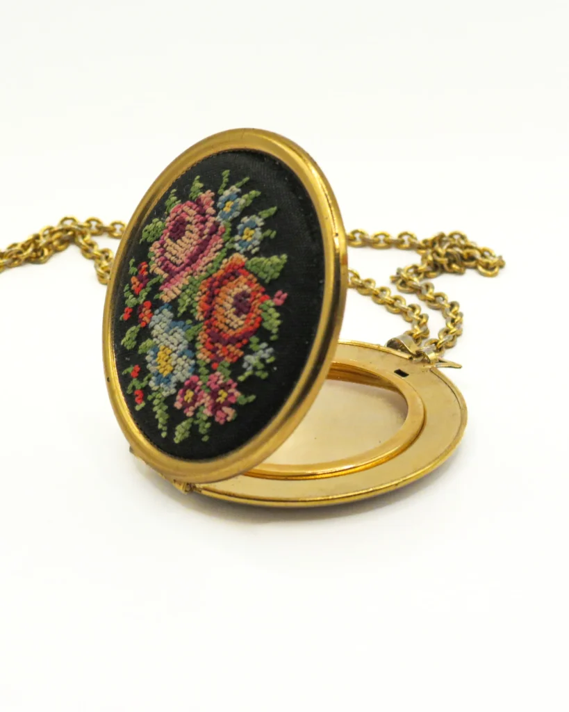 cross-stitch-locket